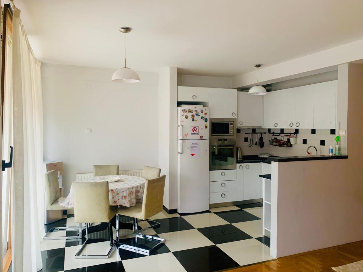 Cozy City Center Apartment Prizren Exterior foto